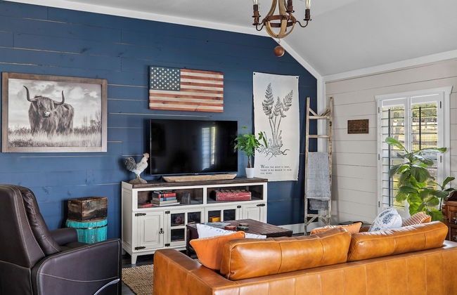 Kingsby Cottage - 1BR & Mountain Views - Photo 13