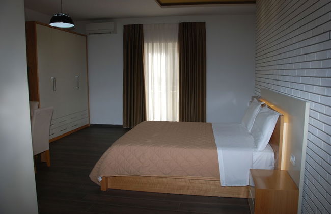 Sunrise Luxury Apartments - Photo 35