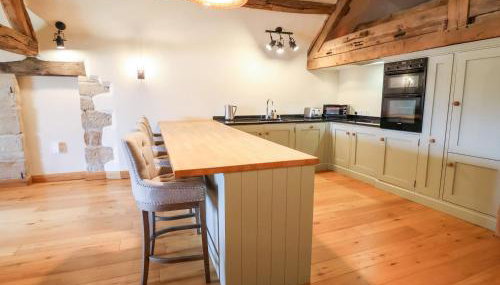 Tithe Barn - Photo 5