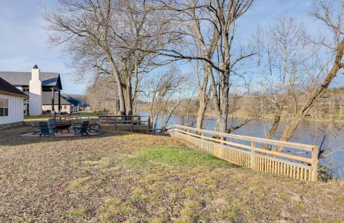 Fish the White River! Sleek Family Home in Flippin - Foto 28