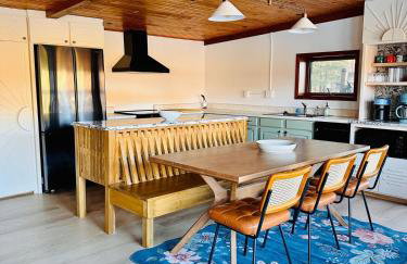 Ozran Cottage - a mid-century Lakefront getaway - Foto 10