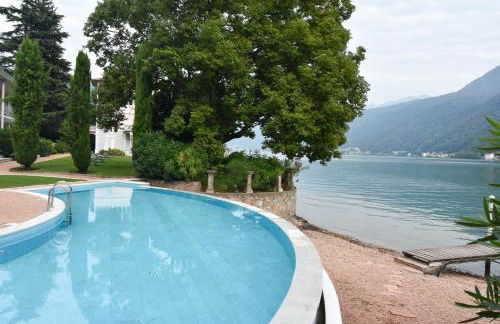 Beautiful apartment on the lake, pool & parking - Nr 123 - Photo 30