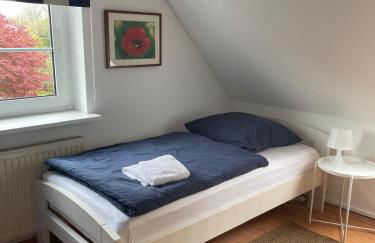Twenge Retreat - Haus Nähe Stadt und Flughafen mit Garten, 3 Zimmer, TV, Küche, Bad und Netflix - Foto 22