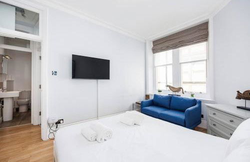 Charing Cross Road One Bedroom - Photo 3