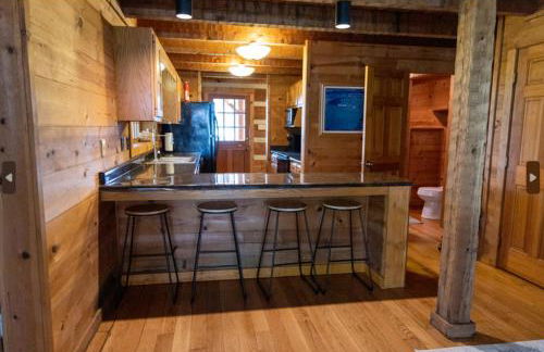 Serene Bourbon Cabin - Foto 4