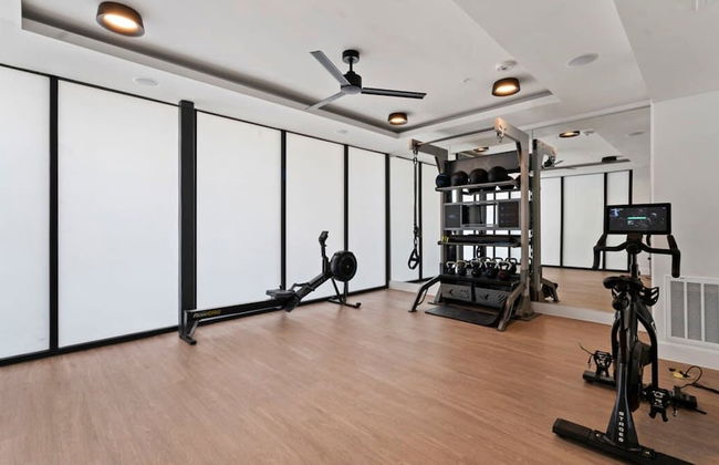 Prime Soco Quaint 1BR King Suite w Pool Parking - Photo 30