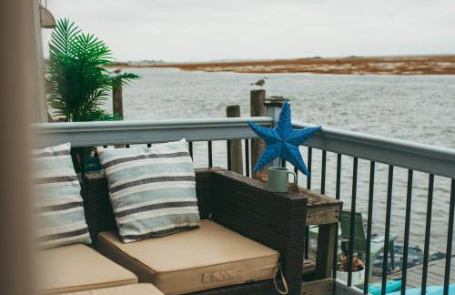 Jones Beach Houseboat - Photo 13