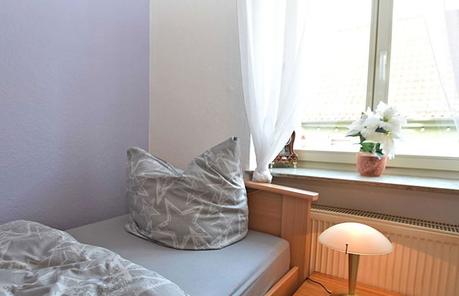 Spacious Apartment in Ballenstedt Harz near Lake - Photo 2