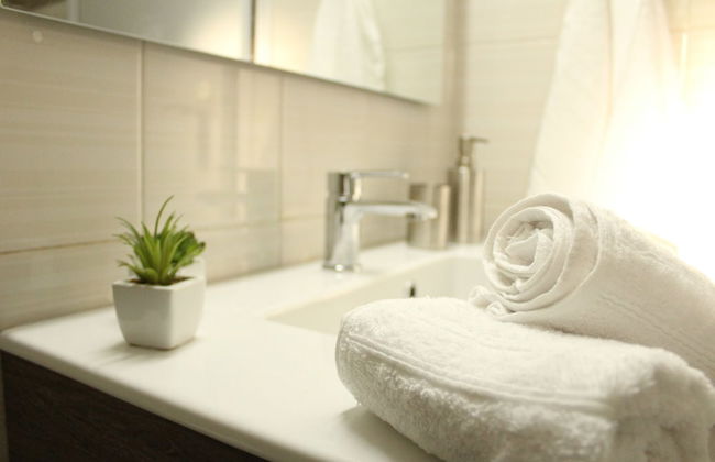 The House of Travelers - Photo 15