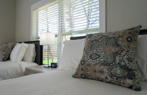 New Luxury Family Friendly Home Centrally Located - Foto 35