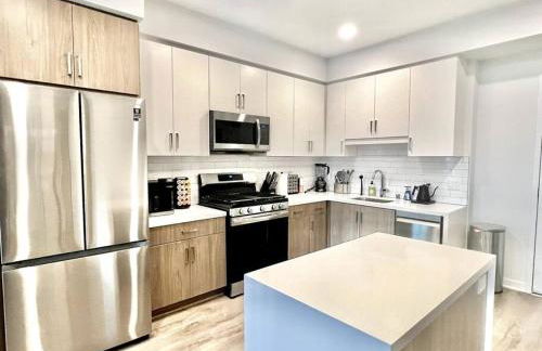 NEW One Bedroom Penthouse, Silver Lake + Parking! - Foto 12