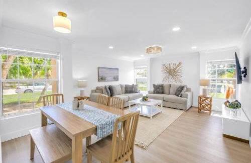 The Village Breeze 6BR with heated Pool, near Beach, 250ft to Siesta Key Village! - Foto 15