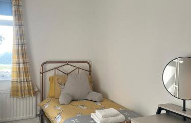 Stylish 3 Bed Home Near Newcastle & Sunderland Free Parking Sleeps 6 - Foto 10