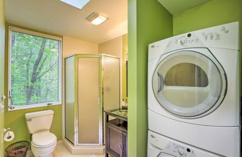 7 Mi to Dtwn Asheville Carriage House with Deck - Photo 19