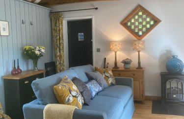 The Tack Room Cottage - Sleeps 4, Garden & Parking - Foto 19