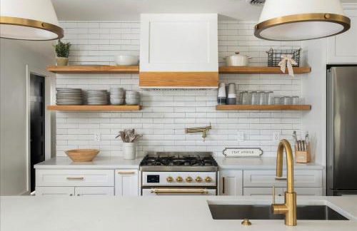 Lake View Modern Farmhouse Hot Tub 2 Suites - Foto 18