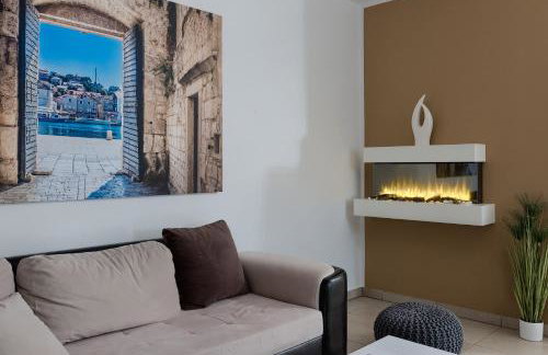 Villa Gloria, villa with heated pool - Foto 11