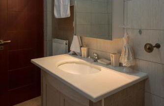 Luxury Dafnis House - Photo 9