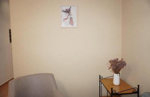 Papadakis Family Home - 2 BR Apartment - Photo 8