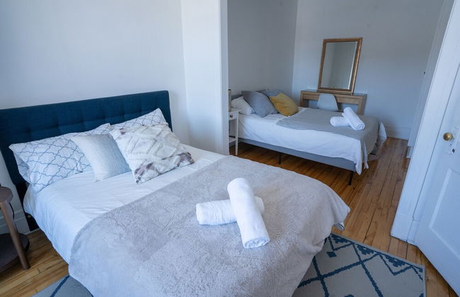 Stunning 2 Bedroom Apt! 3mins Walk From CDN Metro - Foto 4