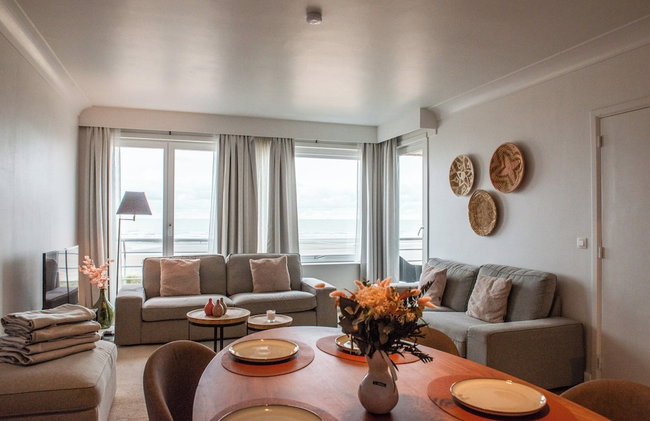 Apartment in Nieuwpoort With Sea Views - Photo 1