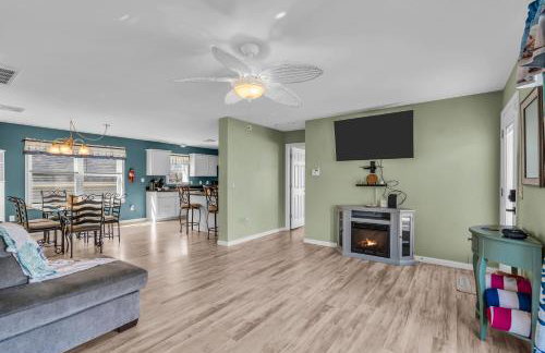 Game Room, Kayaks, Steps to the Ocean! - Photo 30