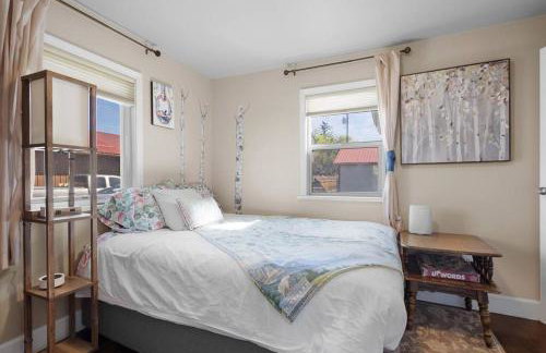 Charming and Cozy Private Home Walking Distance to Downtown - Foto 35