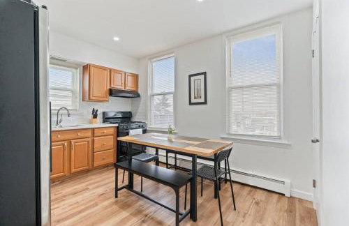 Cozy Retreat 15Min to NYC, FIFA, Mall,FREE Parking - Apartment - Foto 10