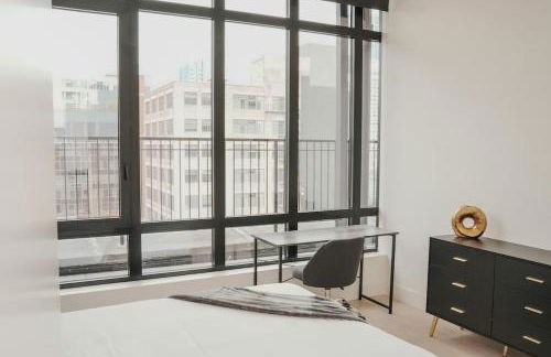 River North Private Balcony With In and Out Parking - Foto 7