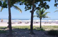 CASA DE PRAIA COM DUAS PISCINAS E GARAGEM - Foto 14