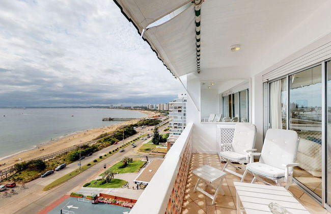 Oceana Suites Vanguardia - Photo 33