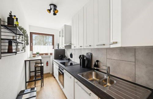 NASA Homes I Moderne Suite I Zentral I 3 Zimmer I 3 Balkone I neu renoviert I Smart TV I Hotelbetten - Foto 8