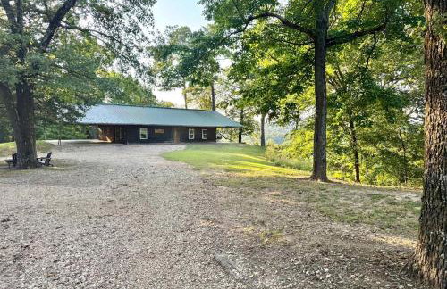 Secluded Riverfront Cabin with Bluff Views, Gated Privacy & Scenic Trail Access in Tahlequah, Oklahoma - Foto 54