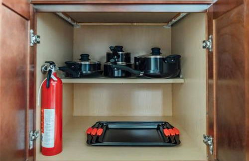 Spacious 2BR Apartment near Airport - Central Charming - Foto 35