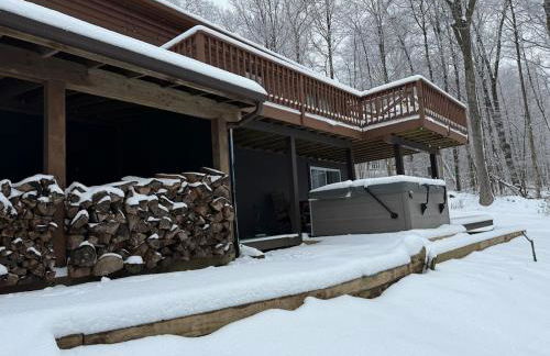 5 min to Lake Chic Cozy Hot Tub - Foto 16