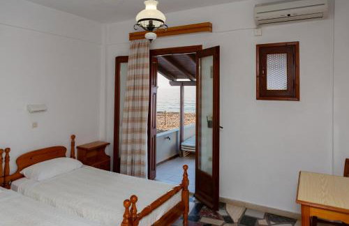 Lefteris Rooms - Foto 25