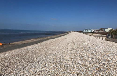 Holiday house within 5 min walk from Bracklesham Bay beach - Foto 1