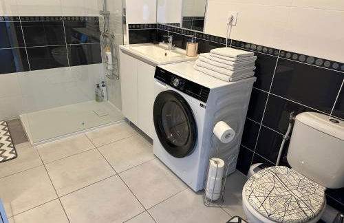 Appartement de standing, parking privé, climatisé, proche du centre-ville et la gare centre - Foto 4