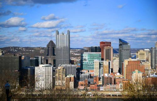 HostWise Stays - Grandview Balcony with Stunning Skyline Views - Foto 11