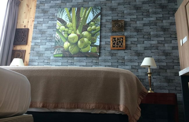 Lawang Suite Apartment With Balcony - Photo 6