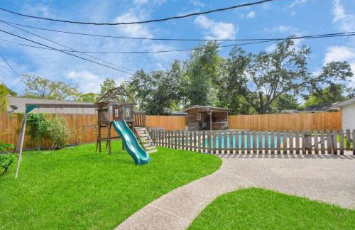 Backyard Oasis-Pool & Grill-Heart of Friendswood - Foto 39