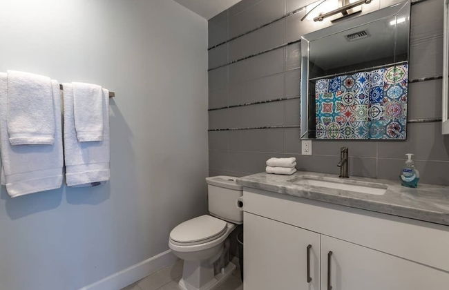 City Luxury Oasis! 3 Level Condo With 360 Roof! - Foto 9