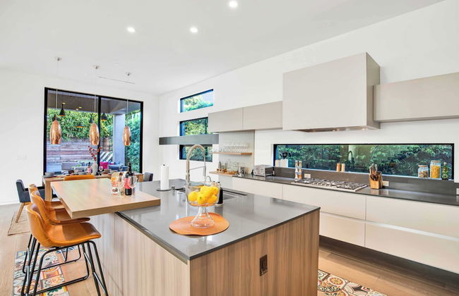 LA Villa by Avantstay Walk to The Grove LA - Photo 34