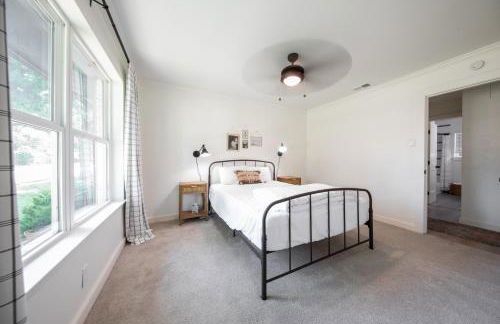 LUX ~Pet Friendly Richardson 3 bedroom 1 story Home~ - Foto 2