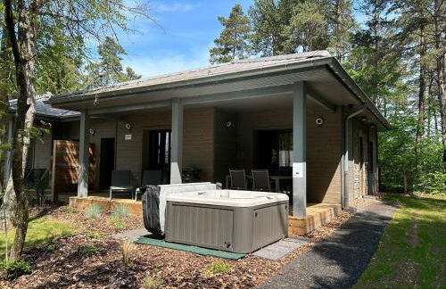 Lodge avec bain à remous privatif, proche du golf et piscine réservée - Confort et activités garanties - FR-1-582-373 - Foto 10