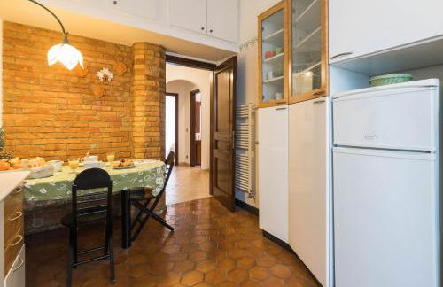 Villa Eugenia - Luxury Flat with Parking Space - Photo 20