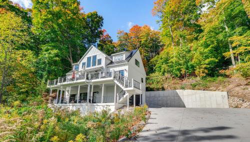 Hot Tub and Fire Pit Suttons Bay Home Near Wineries - Foto 4
