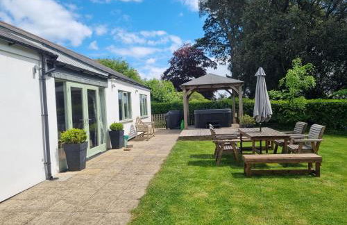 The Estate - Photo 12