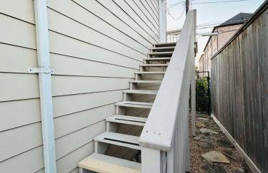 Trendy and modern apartment at rice village - Foto 17