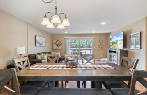 Huge Lakefront Yard, Private Dock - Amazing Views! - Foto 12